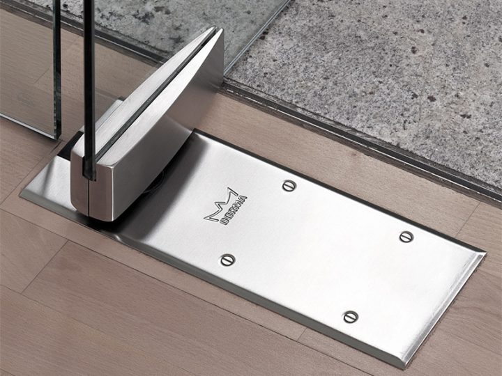 Qual mola hidráulica para porta escolher?
