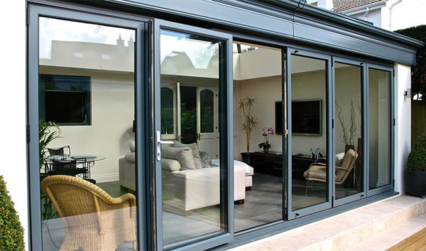 porta de aço ou alumínio